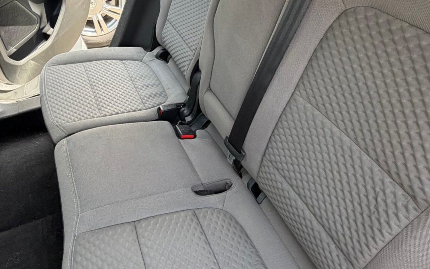 Cloth rear seat after shampooing